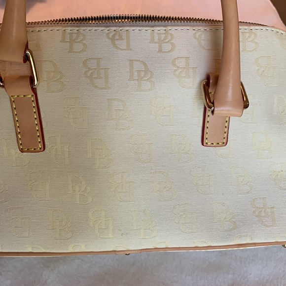 DOONEY & BOURKE SMALL DOMED POCKET SATCHEL - Picture 4 of 16